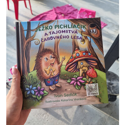 Detská kniha tetrao ježko pichliačik a tajomstvá čarovného lesa - kniha_tetrao_jezko_pichliacik_