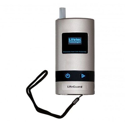 20121503110338-lifeloclifeguard