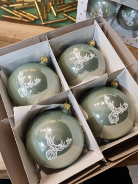 Karácsonyi golyók TETRAO metálzöld - szarvas 10 cm, 4 db