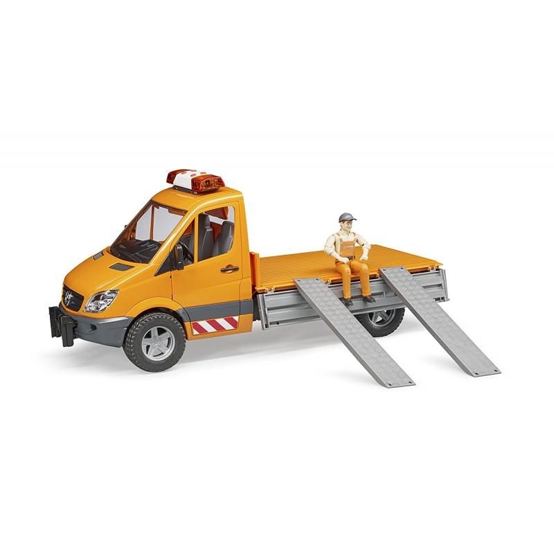 Mercedes Benz Sprinter s figúrkou a príslušenstvom BRUDER 4 Mercedes Benz Sprinter s figúrkou a príslušenstvom BRUDER 4
