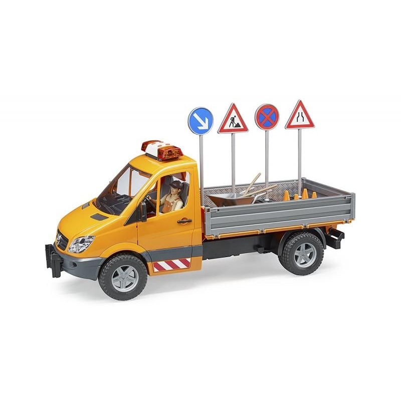 Mercedes Benz Sprinter s figúrkou a príslušenstvom BRUDER 2 Mercedes Benz Sprinter s figúrkou a príslušenstvom BRUDER 2